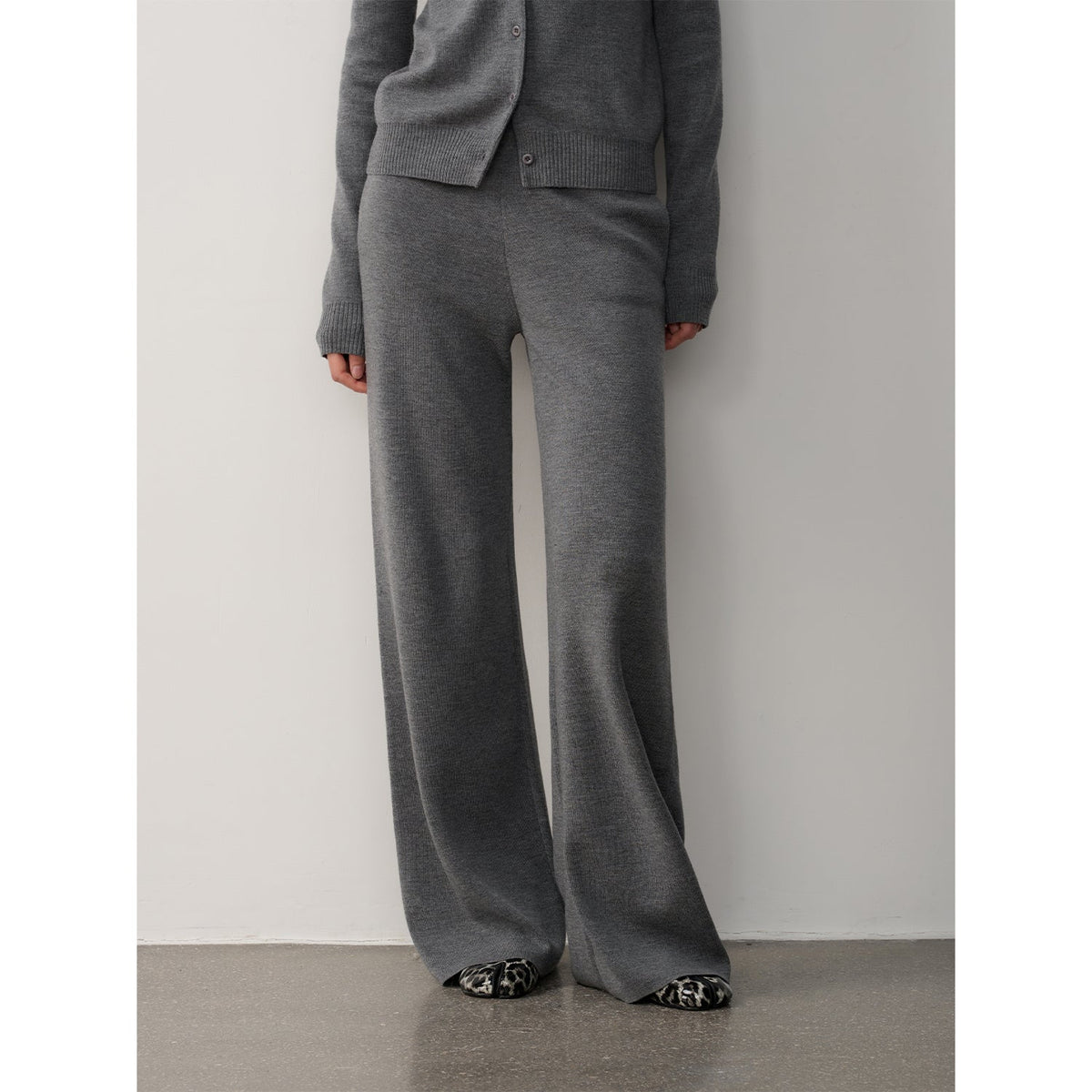 Premium Merino Wool Set – Cardigan & Wide-Leg Trousers