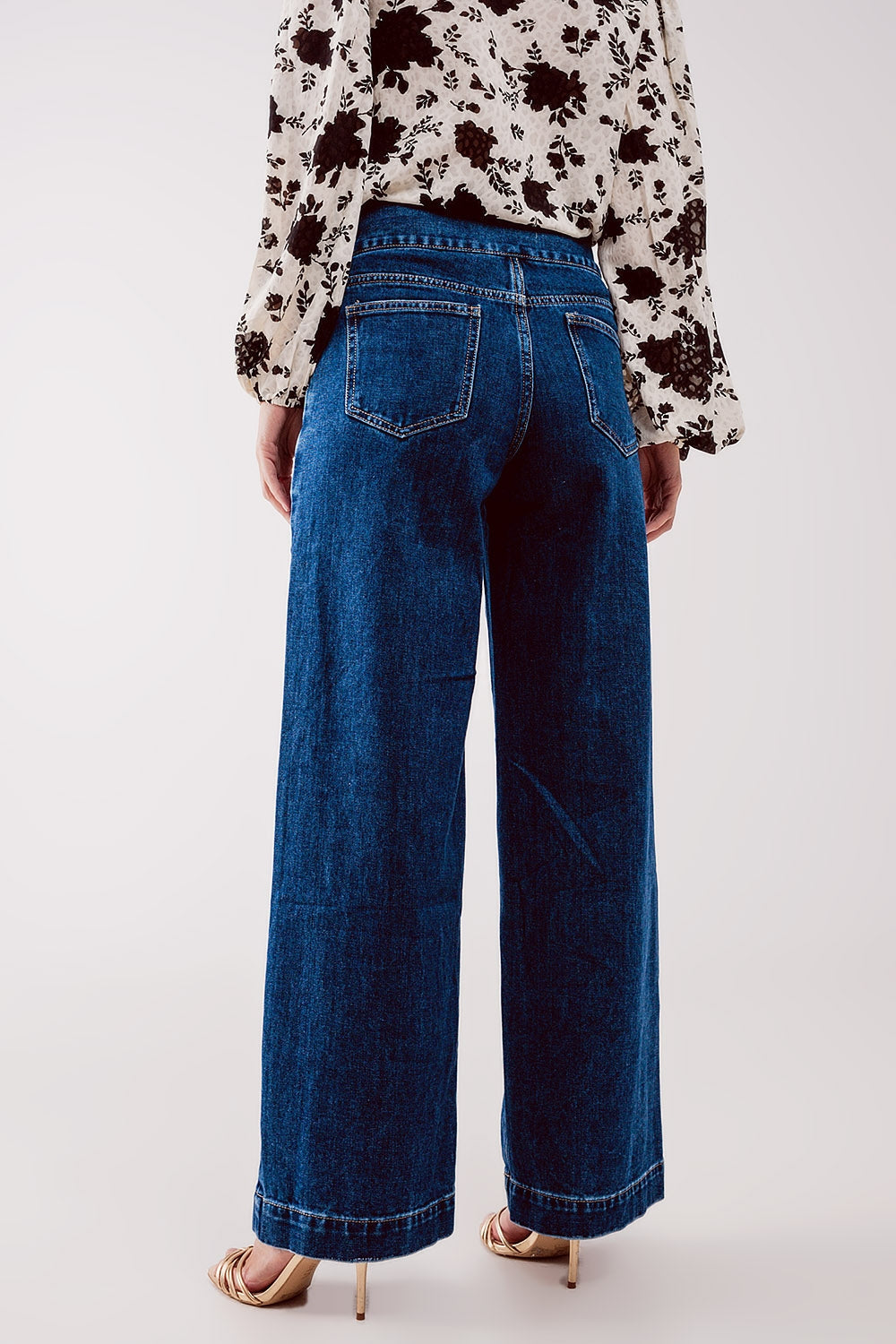 High-Waisted Button Detail Wide-Leg Jeans - Mid Blue